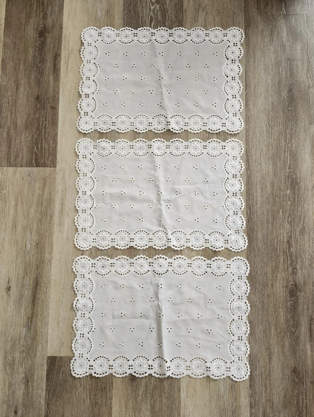 Vintage Lot of 3 Scallop Embroidered Napkins Placemats